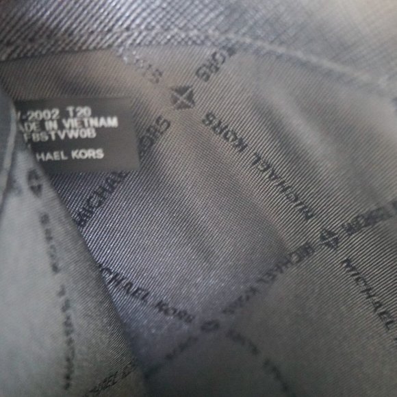 Michael Kors Teagen Tote + Wallet Set MK Black - Picture 15 of 16